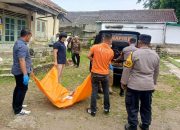 Mayat Pria Tanpa Identitas Ditemukan di Teras Rumah Kosong Purwakarta