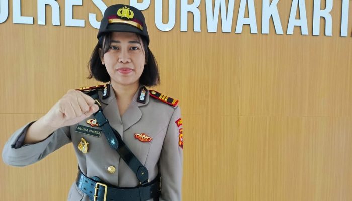 Pengemudi Main Ponsel, Satlantas Purwakarta Tegaskan Risiko Maut dan Sanksi Berat