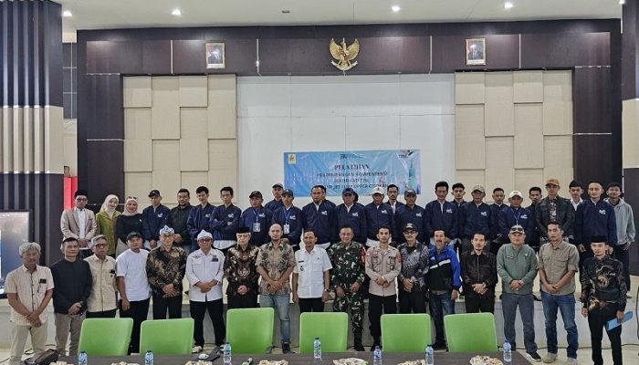 PLN UIP JBT Latih dan Sertifikasi 64 Warga Lokal untuk Dukung Pembangunan PLTA Upper Cisokan