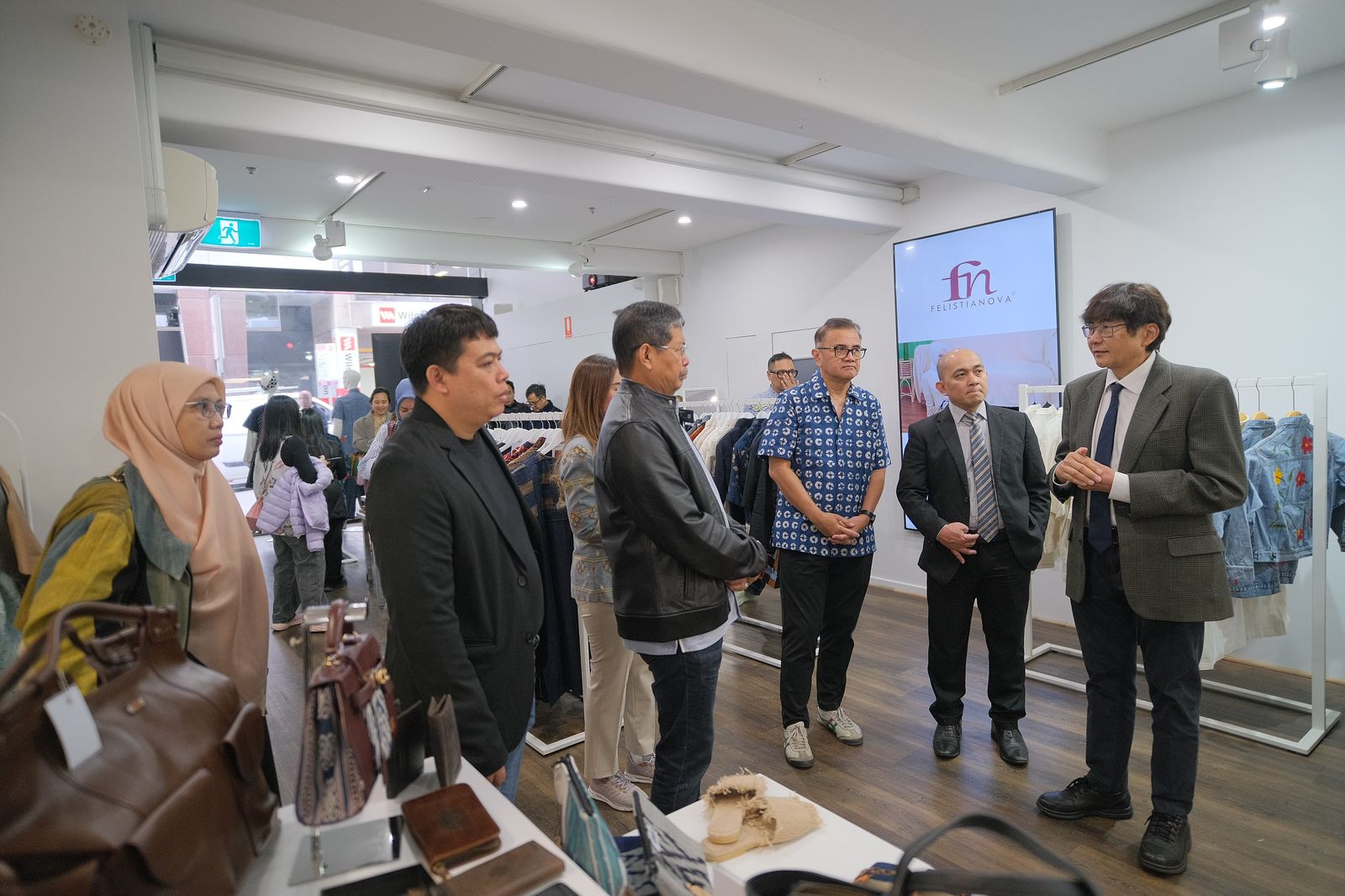 Produk UMKM Bandung Jadi Incaran di Melbourne: Pop Up Store Discovery Indonesia Ramai Pengunjung