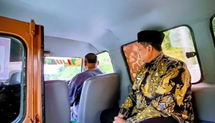 Wajib Naik Angkot Tiap Jum’at, Bupati Dony Temukan Banyak ASN Sumedang Langgar Aturan