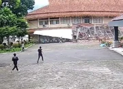 Atap Gazebo Ambruk, Belasan Mahasiswa Unsil Tasikmalaya Tertimpa Saat Latihan Drama