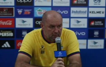 Bojan Hodak Siapkan PERSIB Hadapi Dewa United