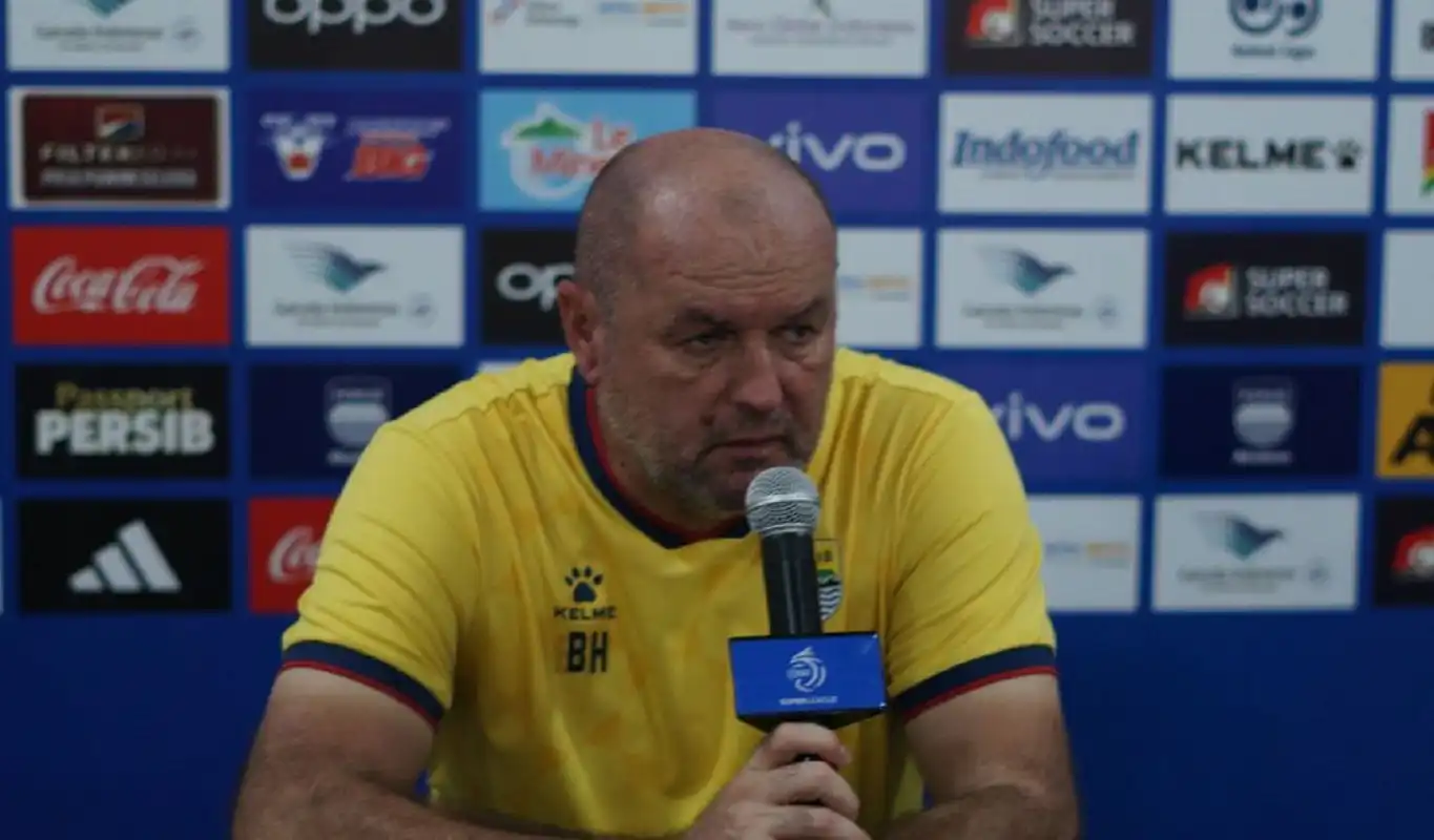 Bojan Hodak Siapkan PERSIB Hadapi Dewa United