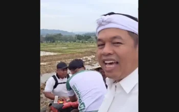 Dedi Mulyadi uji coba jerami jadi bahan bakar traktor di Subang