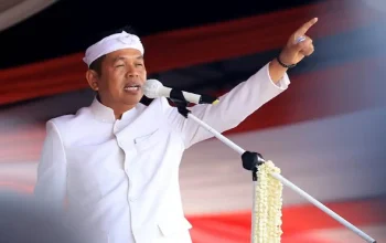 Dedi Mulyadi desak Kades kebut normalisasi sungai Karawang untuk cegah banjir.