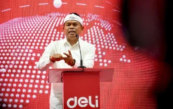 Gubernur Jawa Barat Dedi Mulyadi groundbreaking pabrik baru Deli di Kawasan Industri Karawang.