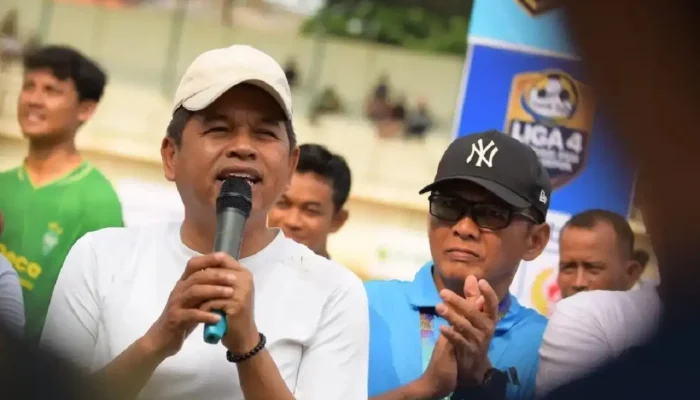Dalam 3 Tahun, Dedi Mulyadi Targetkan Tiap Kecamatan di Jabar Punya Lapangan Bola Pro