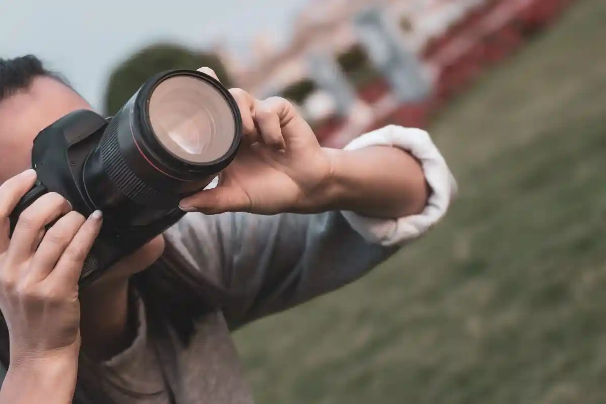 Persetujuan eksplisit foto publik wajib sebelum diunggah ke aplikasi