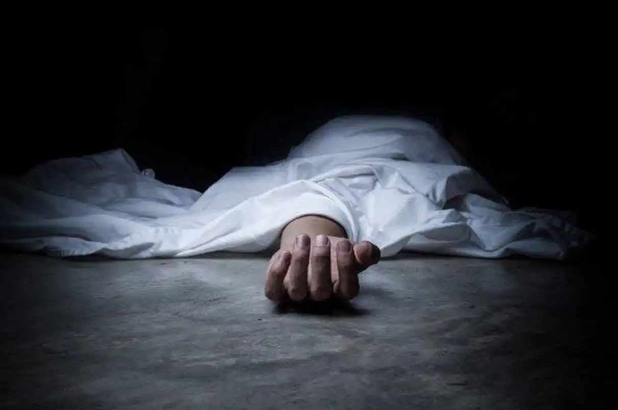 Evakuasi pria tanpa identitas tewas gantung diri di Flyover Pasupati Bandung