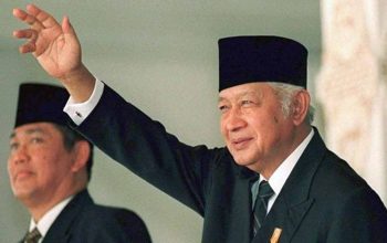 Akademisi UMJ Rabiah Khairani Hasibuan menanggapi wacana gelar pahlawan nasional Soeharto.