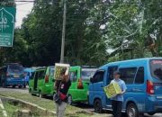 Angkot Kawasan Puncak Nganggur Saat Nataru, Sopir Terima Kompensasi Tunai hingga Rp800 Ribu