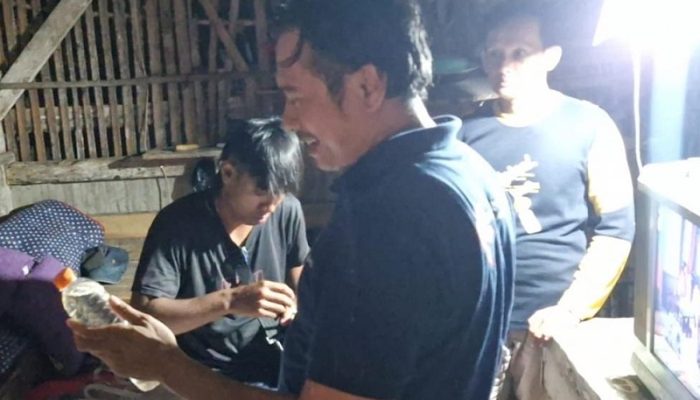 Razia Penyakit Masyarakat di Cirebon, Polisi Sita 136 Botol Miras Ciu