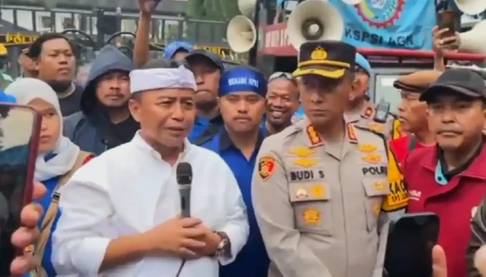 Didemo Buruh, Pemprov Jabar Janji Bakal Revisi UMSK 2026
