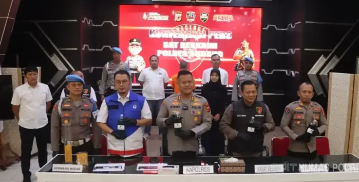 Barang bukti produksi BBM oplosan bersubsidi hasil tangkapan Polres Subang