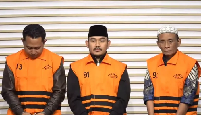 Terima Suap Ijon Proyek Rp9,5 M, Bupati Bekasi Ade Kuswara Kunang Ditahan KPK