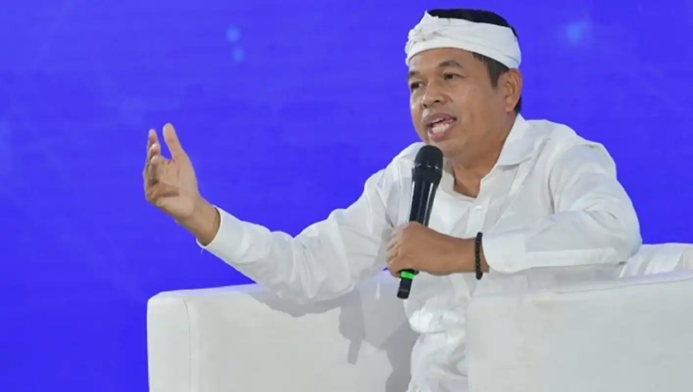 Dedi Mulyadi memimpin dialog terkait penetapan UMSK Jawa Barat 2026