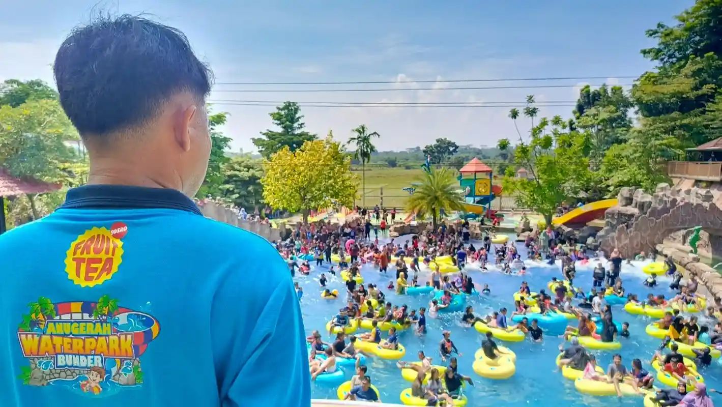 pengunjung awb purwakarta saat diskon libur nataru