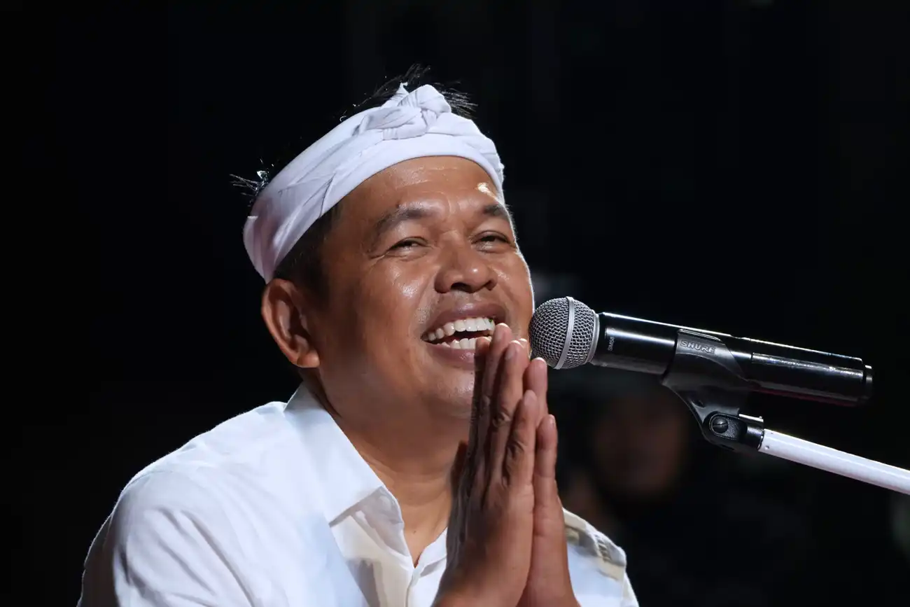 Gubernur Jawa Barat Dedi Mulyadi evakuasi warga Jabar terdampak banjir Aceh di Bener Meriah dan Takengon menggunakan pesawat Susi Air