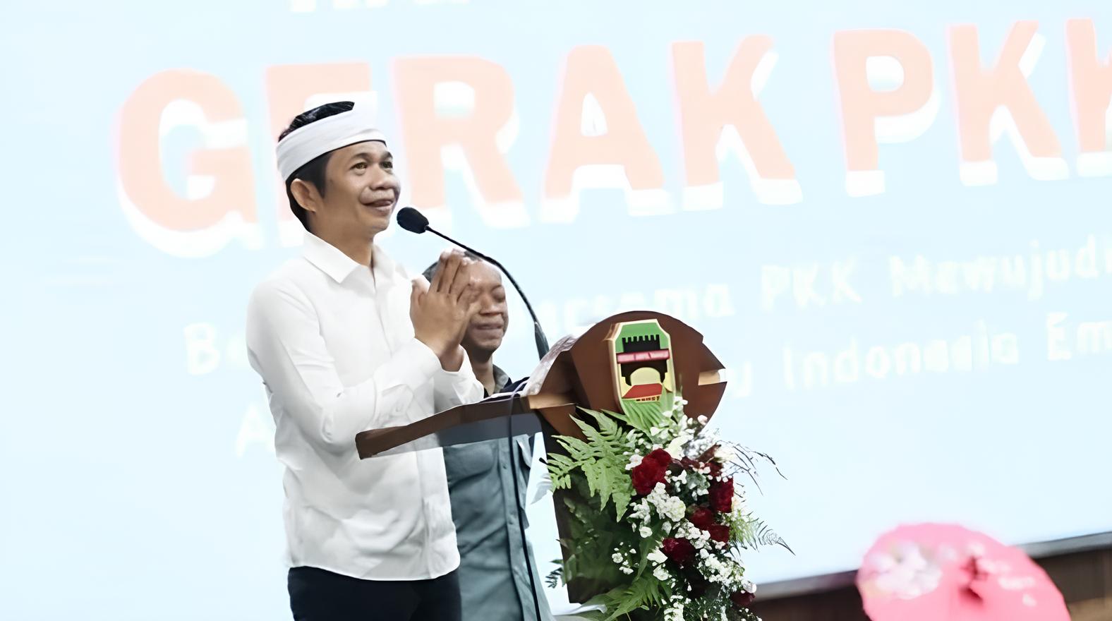 Om Zein sampaikan rencana Jalan KK Singawinata jadi Braga Purwakarta.