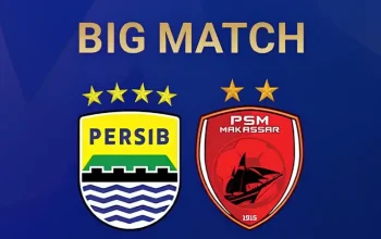 Pertandingan sepak bola Persib vs PSM Makassar di Stadion GBLA Bandung.