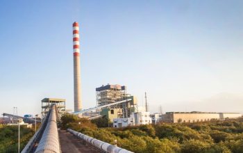 Pembangkit Listrik Tenaga Uap PLTU Cirebon-1 yang rencana pensiun dininya dibatalkan pemerintah