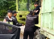 Polisi Sigap Bantu Persalinan Darurat di Tol Cipularang Purwakarta