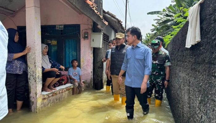 Wapres Gibran Tekankan Prioritas Layanan Kesehatan bagi Pengungsi Banjir Karawang