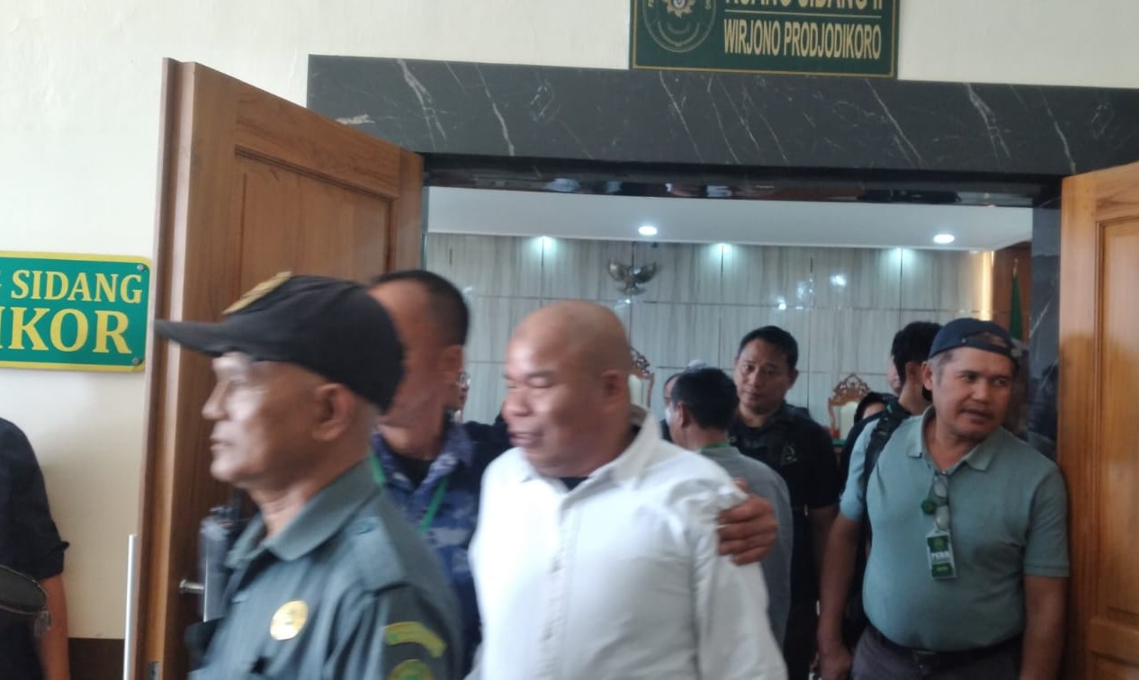 Hakim Panji Pangkas Vonis Juragan Galian C Ilegal Tasikmalaya Jadi 2 Tahun Penjara