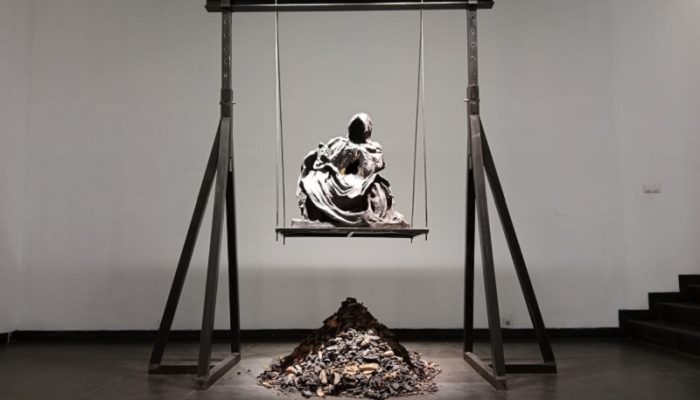 Duo Seniman Muda Bandung Tampilkan Karya Deformatif di Pameran Of The Unknown Creatures Lawangwangi