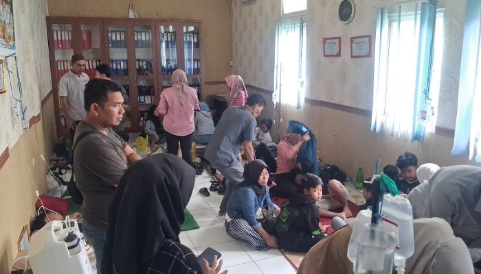 Dugaan Keracunan MBG, Belasan Siswa SD di Kadupandak Cianjur Dilarikan ke Fasilitas Kesehatan