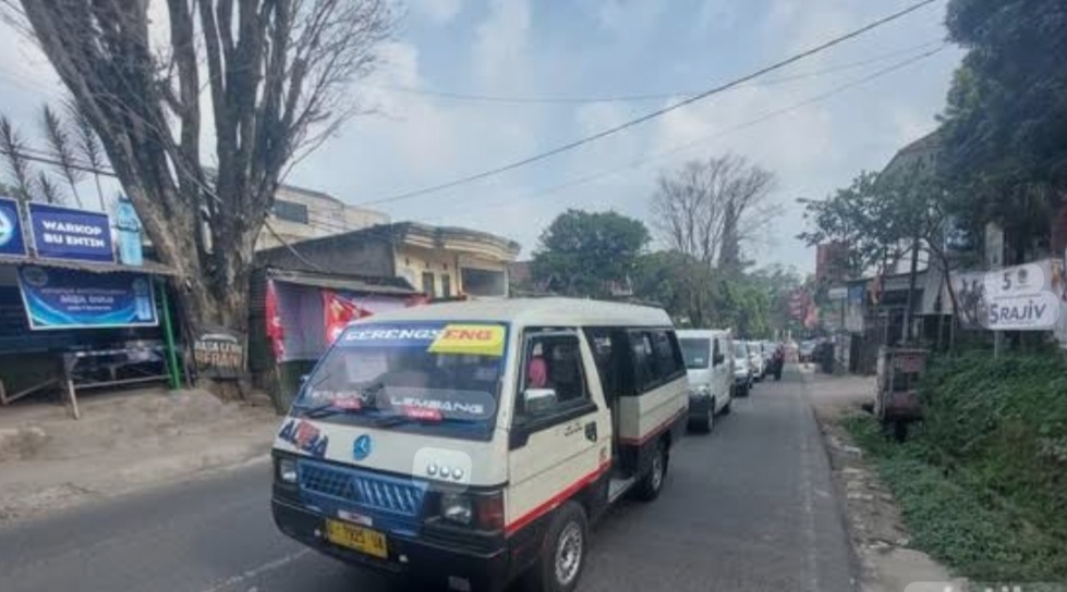 Angkot Lembang-Bandung