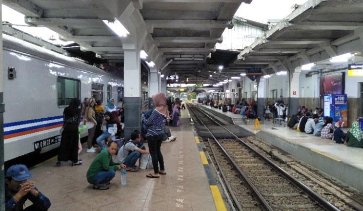 Wisatawan Tembus 1 Juta Orang, PAD Kota Bandung Melonjak Sepanjang 2025