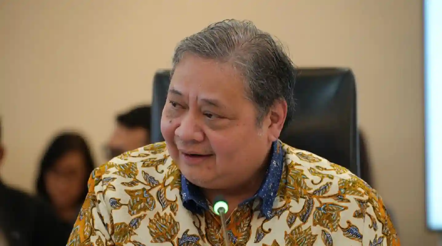 Menko Perekonomian Airlangga Hartarto saat memberikan keterangan pers terkait alokasi dana bantuan sosial dan insentif mudik 2026.