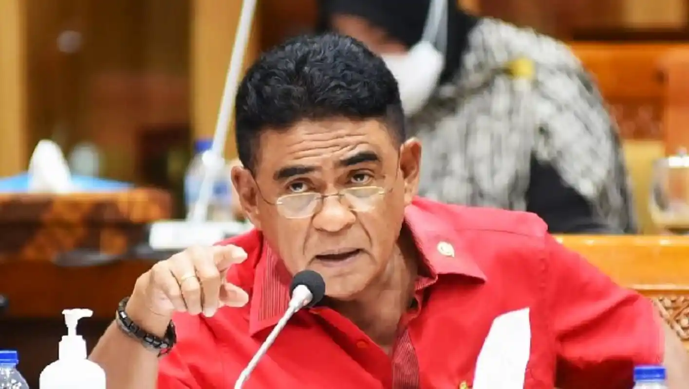 Andreas Hugo Pareira PDIP tolak pilkada DPRD hak rakyat pemilihan langsung