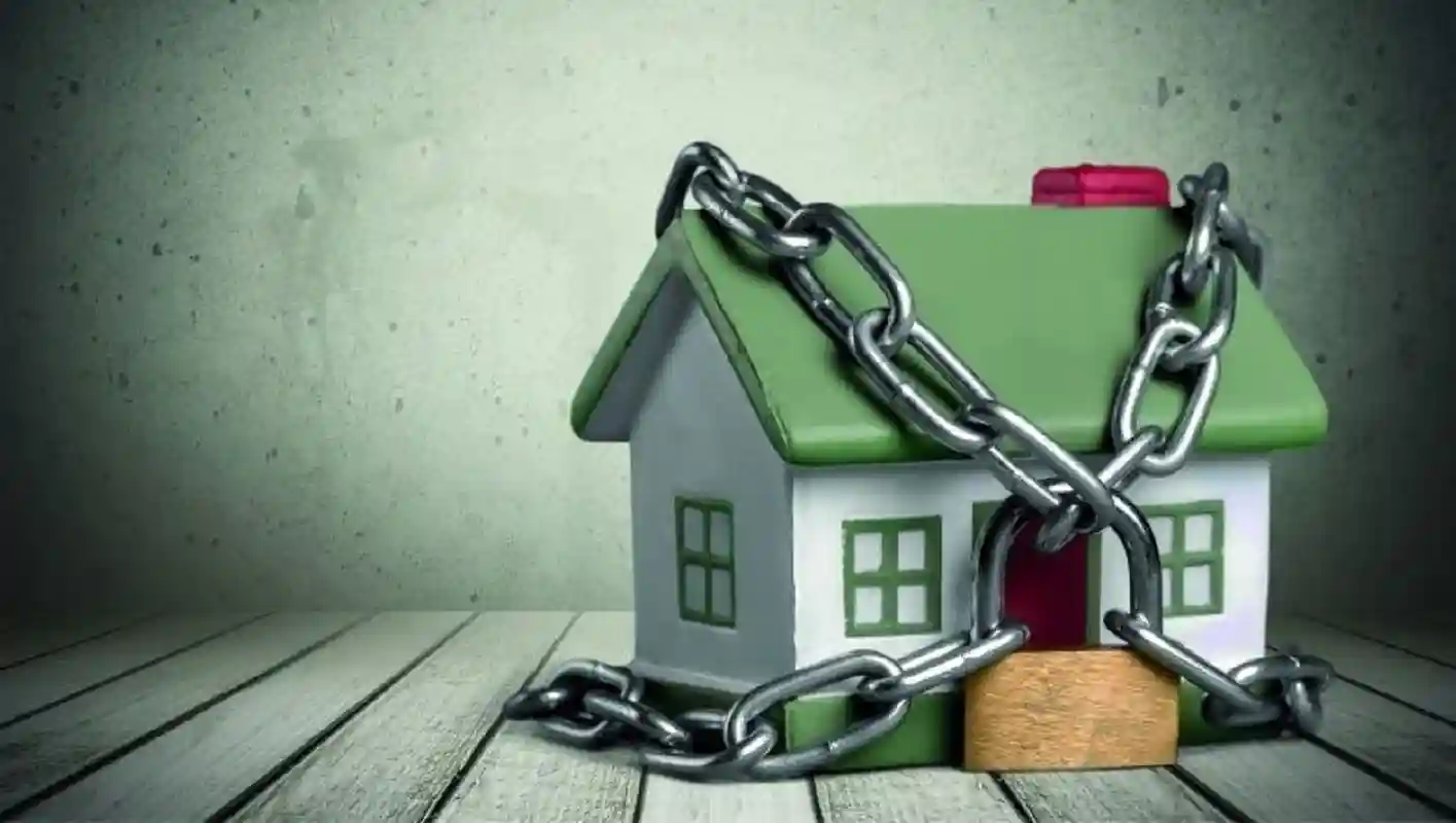 Aksi sita aset pajak oleh DJP Jabar I di Bandung.