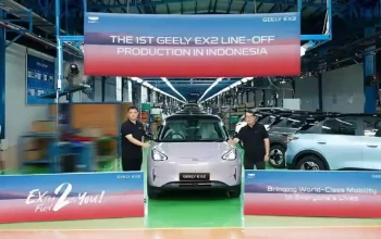 Perakitan mobil listrik Geely EX2 di pabrik Purwakarta Jawa Barat