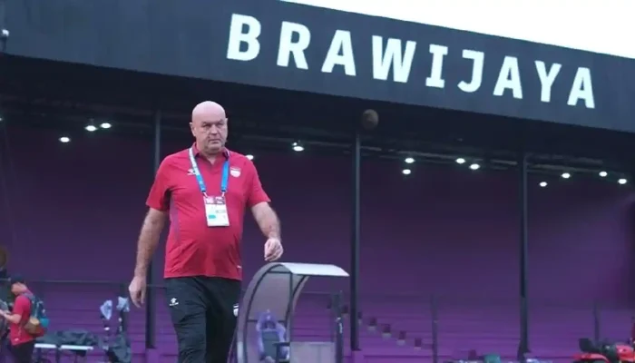 Persik vs Persib: Skor 1-1, Bojan Hodak Soroti Kepemimpinan Wasit