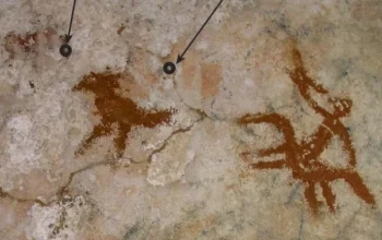 Lukisan gua tertua dunia di Liang Metanduno Sulawesi Tenggara berusia 67800 tahun