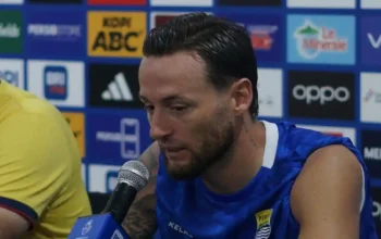 Marc Klok Persib Bandung konferensi pers jelang Persib vs Persija Super League.