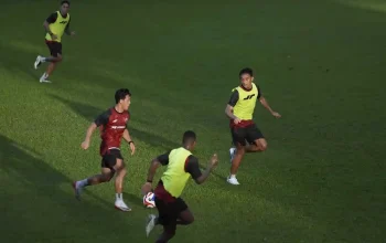 Skuad Persija Jakarta latihan jelang lawan Persib Bandung di GBLA.