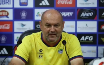 Beckham Putra fokus latihan jelang laga Persik vs Persib Super League.