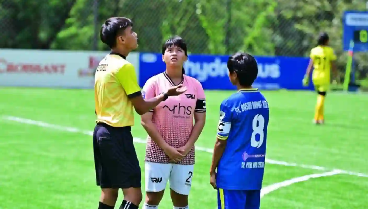 Foto selebrasi pemain Persipo Putri di Liga Hydro Plus Jakarta.