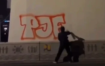 Tiang Flyover Pasupati Bandung yang sempat menjadi sasaran coretan provokatif menjelang laga Persib vs Persija.