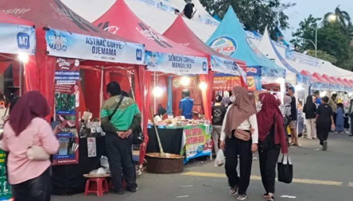 Seratus UMKM Ramaikan Bazar Ramadhan Karawang 2026, Target Transaksi Rp2,5 Miliar
