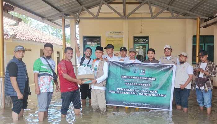 KAHMI Subang Serahkan Bantuan bagi Warga Terdampak Banjir di Wilayah Pantura