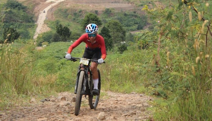 Kayuhan Penuh Tekad: Kisah Agil, Siswa Bintar yang Menembus Empat Besar Seleksi MTB POPNAS