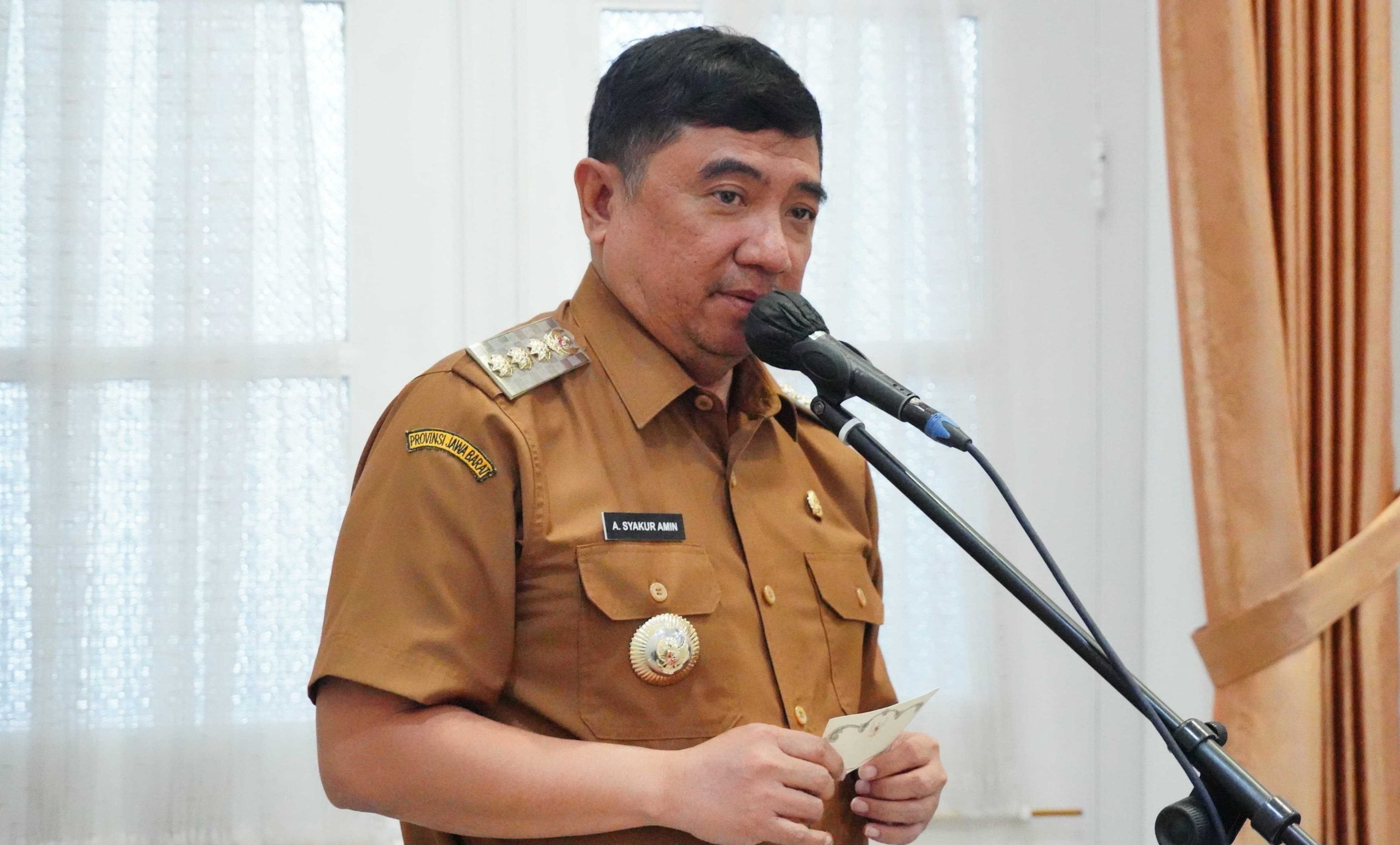 Bupati Garut, Abdusy Syakur Amin