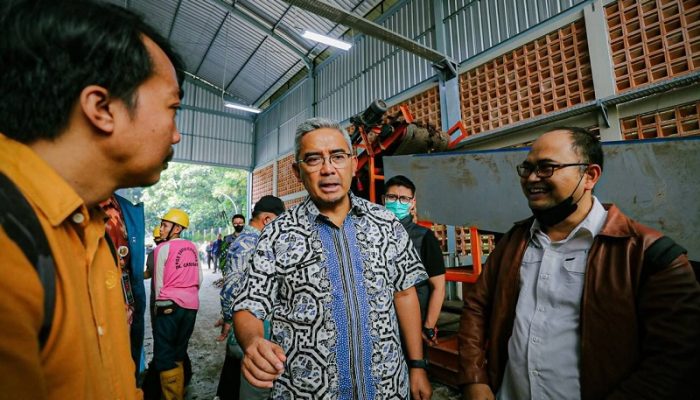 Farhan Tegaskan Komitmen Ikuti Arahan Presiden soal Kebersihan dan Patuhi Kebijakan Menteri LH