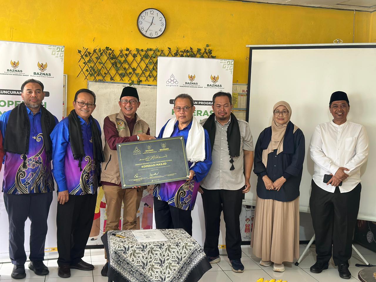 BAZNAS Jabar dan Malaysia Luncurkan Koperasi Masjid untuk Tekan Pinjol di Bandung Barat